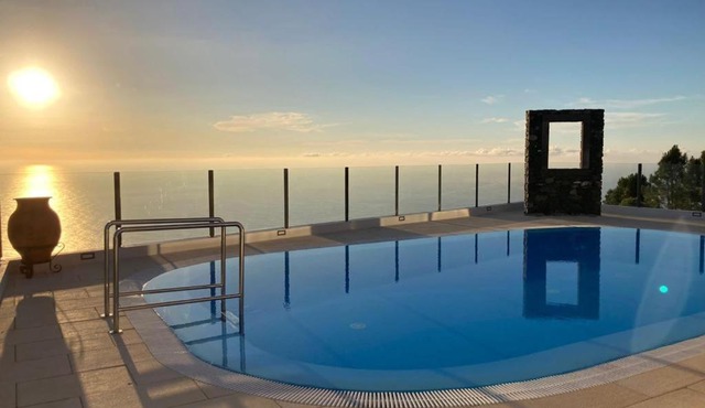 Charming Villa in Fajã da Ovelha with Private Pool