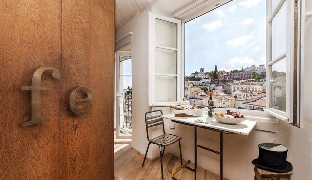 Cheese&Wine™ | Alfama - Sto. Estevão Viewpoint 1