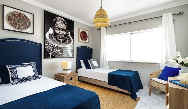 Comfortable 2-bed apartment, sleeps 6. Tastefully decorated and spacious. Perfect base to explore the Algarve — Lagos, Albufeira and beyond. Free street parking. Easy self check-in. Always on hand to help.