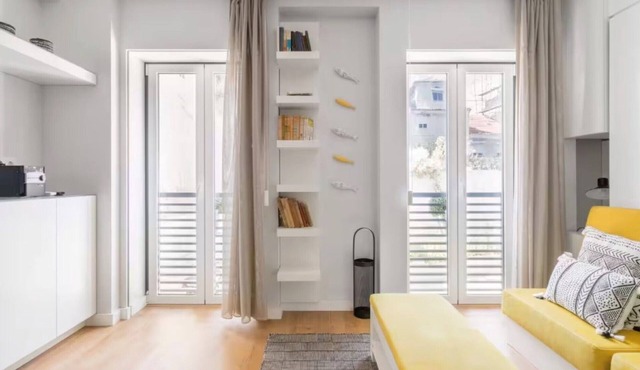 Contemporary Gem Studio in Lisbon’s Heart with Wi-Fi and Air Conditioning