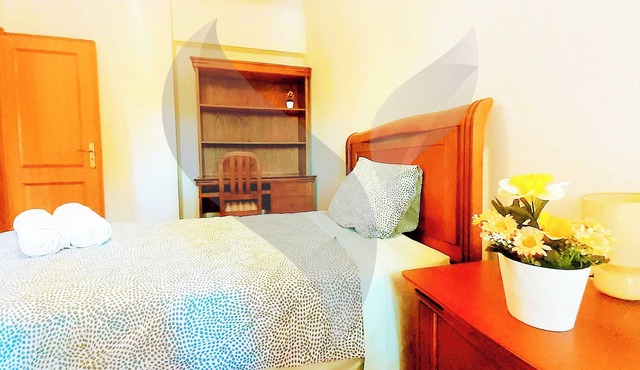 Cozy and Family Sized Apartment near Lisbon