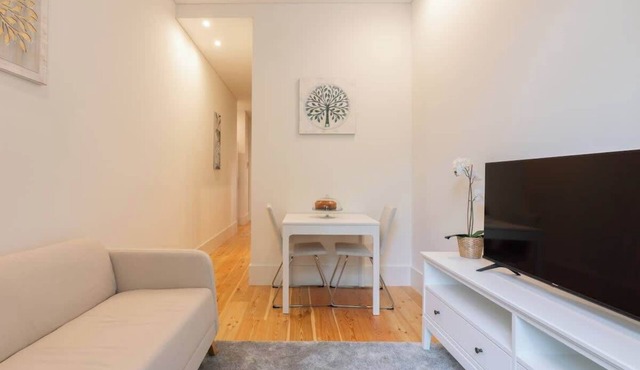 Cozy Flat by Host Wise