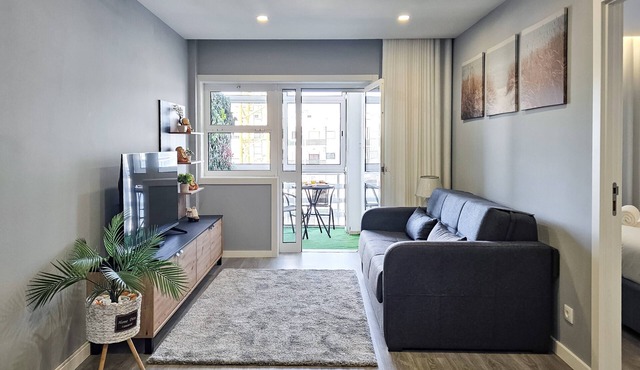 CR Guest House - cosy apartment near the beach