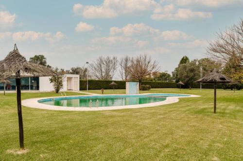 Deluxe Sea View Pool Villa in Esposende