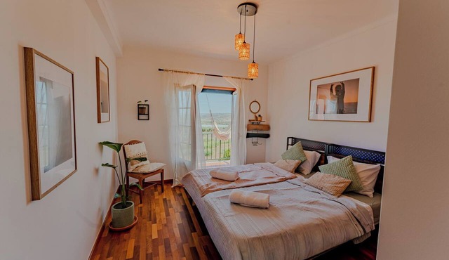Detached Beach House near Santa Cruz | Surf, Yoga & Ocean Views | Sleeps 8–10⁠