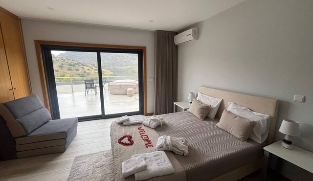 Douro Elegance Suites