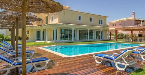 Dream Villa with Luxury Services - PROMOTION Last dates! in Vilamoura