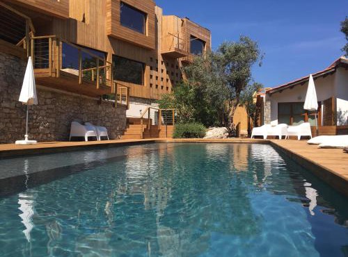 Elegant Apartment Alvados 50m² + Pool in Porto de Mos
