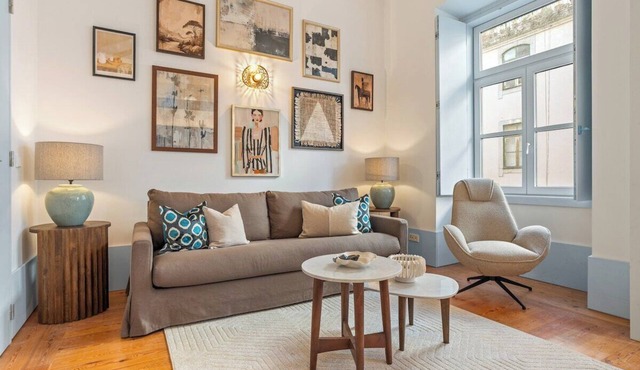 Elegant City-Center Flat Near Praça do Comércio in Lisbon