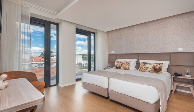 Essence Inn Marianos in Ourem