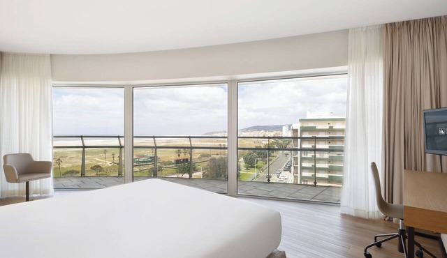 Eurostars Oasis Plaza Hotel