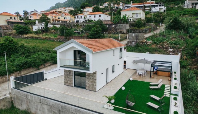 Eva's house