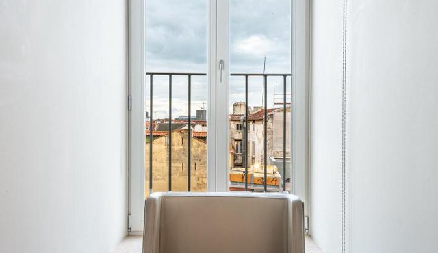 Exclusive Top Floor 2BD by the TimeOut market in Lisbon