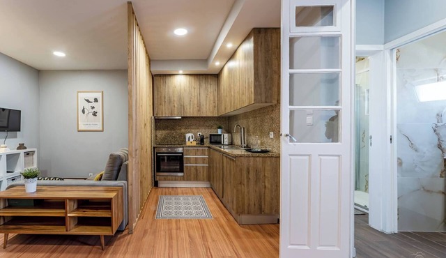 Experience the Charm Porto Apartment with Terrace