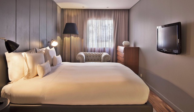 Explore Lisbon’s Sites! 3 Pet-Friendly Units w/Full Kitchens, Onsite Jacuzzi! in Lisboa