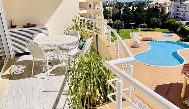 Fabulous Modern Apartment, Amazing Sea View, 2 Bed, A/C, WiFi, Pool, Great Beach