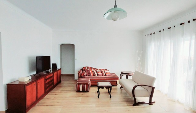 Family apartment in a quiet area 5 minutes from the beach!