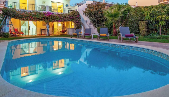 Family Villa w/Pool in Olhos d’Água in Albufeira