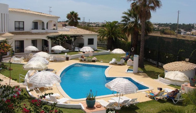 FLOR DO VALE - APARTAMENTOS TURISTICOS in Albufeira