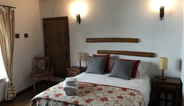 Fully renovated villa within the city walls with Wi-Fi in Marvão