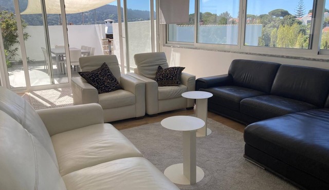 Galamares - between the mountains and the sea. Large villa completely renovated.