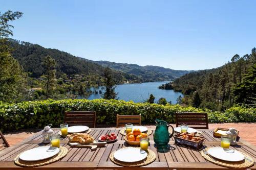 Gerês Mountain Lake Views by Gerês Casas in Terras de Bouro