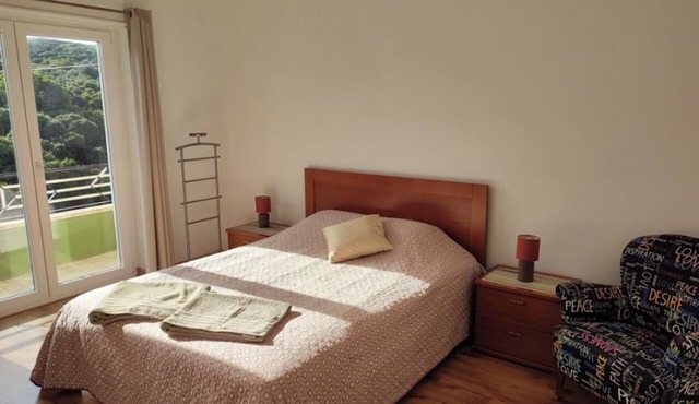 Great views Top Hill 4-bedroom appartment in enchanting Sintra