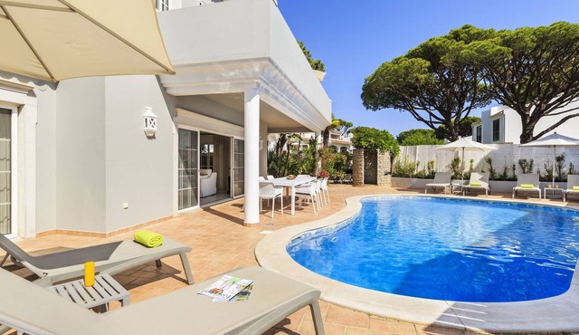 Great villa with Pool + Games Room + Sky Sports Channels ! in Almancil