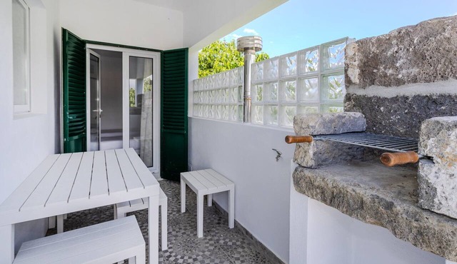 GuestReady-Charming Retreat with Terrace in Lagoa