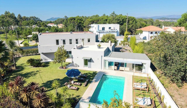 Habitos Lodge by Portugal Active I Beach and Town Villa in Viana do Castelo