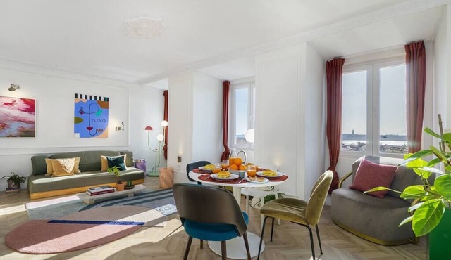 Historic Centre Modern Masterpiece w/River Views in Lisboa