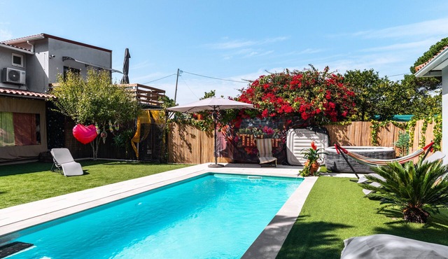 Holiday Apartment "Rebelsardine" with Shared Pool and Wi-Fi in CHARNECA DA CAPARICA