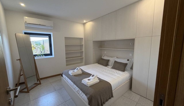 Holiday Home 'O Caseiro' with Sea View, Wi-Fi and Air Conditioning in Castelo do Neiva