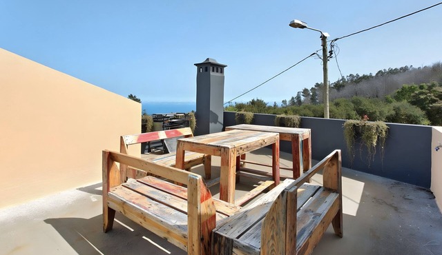 Holiday Home 'Palheiro Dis 3’as' with Sea View, Wi-Fi and Air Conditioning