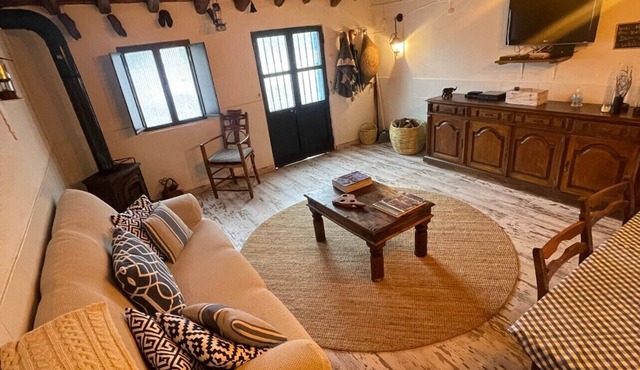 Holiday Home 'Paraíso dos Avós' with Mountain View, Terrace and Wi-Fi