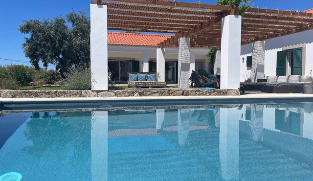 Holiday Home 'Quinta das Rosas de Vide' with Mountain View, Private Pool and Wi-Fi