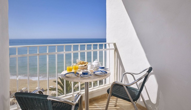 Holiday Inn Algarve - Armacao de Pera, an IHG Hotel in Silves
