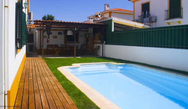 Homerez - Big house 16 km away from the beach for 9 ppl. with swimming-pool in Brejos de Azeitão