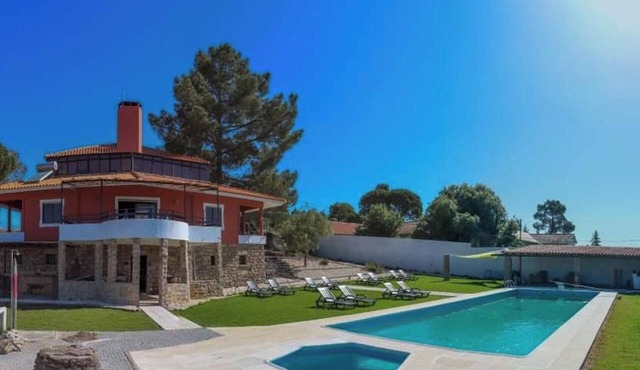Homerez - Villa Bendada, private pool in Sabugal