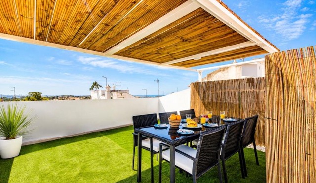Horizon House - 3 Bedrooms - Rooftop Terrace & BBQ - AC