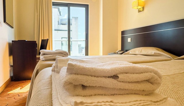 Hotel 13 de Outubro by Umbral