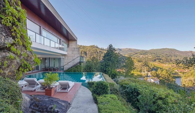 Infinity Villa Cavez - Luxury Retreat