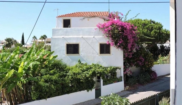 Just 500 meters from the Sandy Beach! Sea View from the bedrooms. Private House. in Albufeira