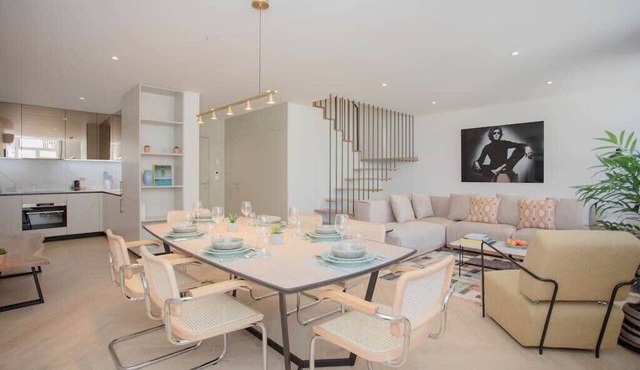 Liiiving in Porto | Luxury Beachfront Apartment VI