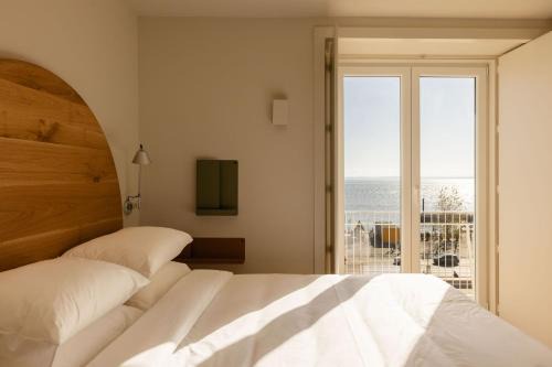 LIOZ Hotel & Apartments