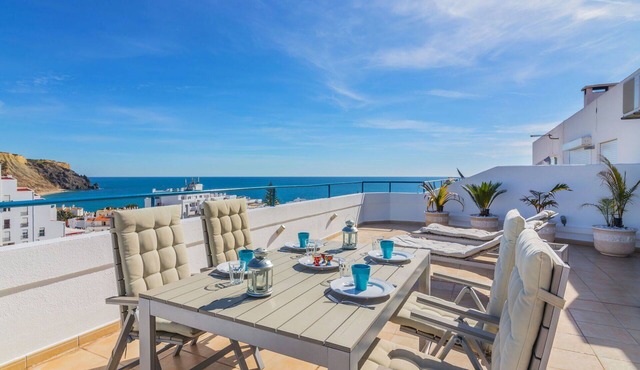 Lovely apartment for 4 guests with A/C, WIFI, TV and terrace