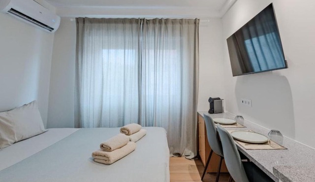 Lovely studio fully equipped near subway N6 in Alvalade