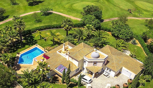 Luxuriöse Villa - Privater Pool und schöner Garten by Interhome