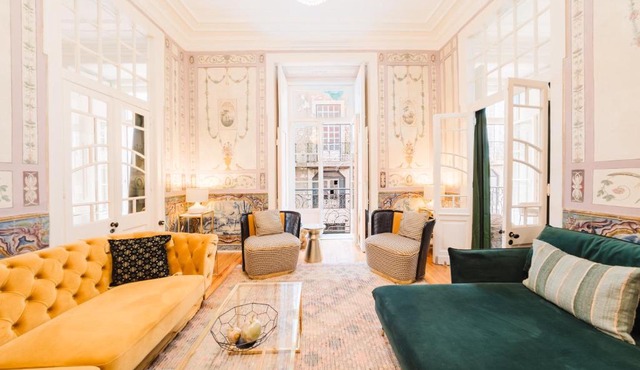 Luxury 4BR Near Praça do Comércio