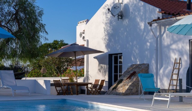 Luxury 7-bedroom villa Own Pool New Hotel system 2.5 garden Venda Do Duque